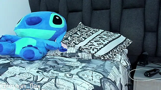 leyton flex online show from 6, 11, 2025