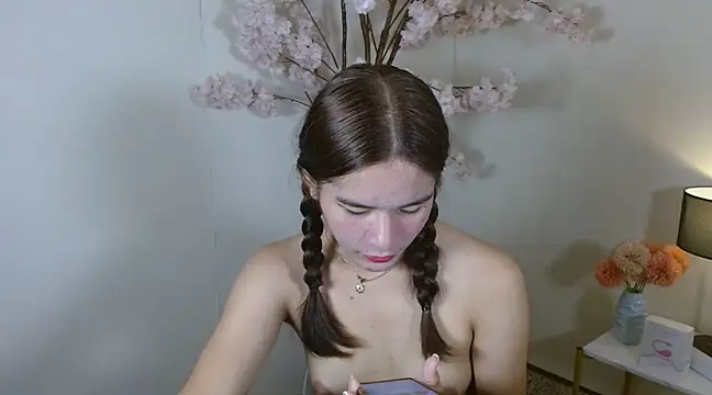 Snapshot of Mimi_Cums chatting on 11, 3, 2025 Mimi Cums online show from 11, 3, 2025