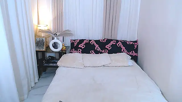 Mimi Cums online show from 6, 11, 2025