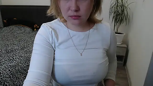 leeilawow online show from 19, 4, 2026