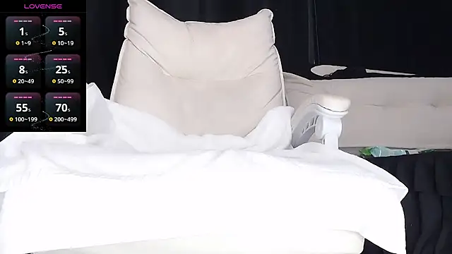 qianqian  online show from 28, 11, 2025