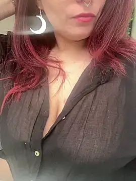 Snapshot of LunaMoongirl chatting on 9, 1, 2025 LunaMoongirl online show from 9, 1, 2025