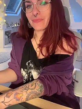 LunaMoongirl online show from 19, 12, 2025