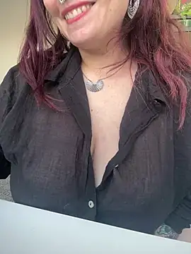 Snapshot of LunaMoongirl chatting on 6, 12, 2024 LunaMoongirl online show from 6, 12, 2024