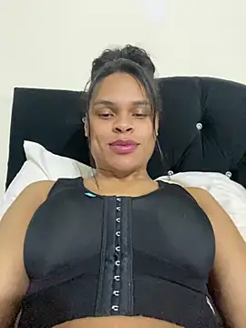 Snapshot of _diamondpamela chatting on 18, 5, 2026 diamondpamela online show from 18, 5, 2026