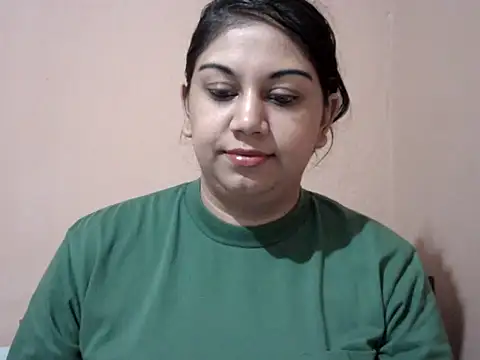 Snapshot of bellachow10 chatting on 6, 5, 2026 bellachow10 online show from 6, 5, 2026