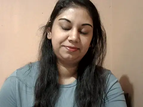 Snapshot of bellachow10 chatting on 1, 6, 2026 bellachow10 online show from 1, 6, 2026