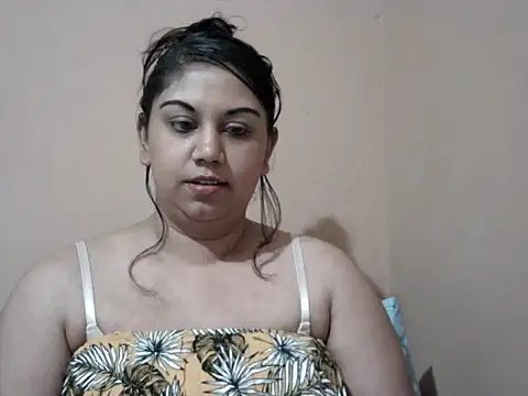 Snapshot of bellachow10 chatting on 17, 7, 2026 bellachow10 online show from 17, 7, 2026