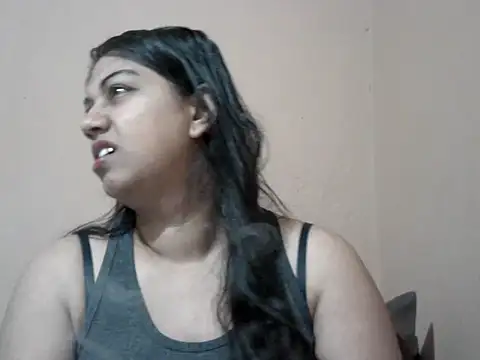 Snapshot of bellachow10 chatting on 30, 4, 2026 bellachow10 online show from 30, 4, 2026