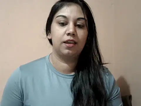 Snapshot of bellachow10 chatting on 20, 5, 2026 bellachow10 online show from 20, 5, 2026