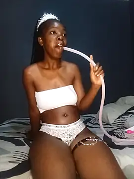 Snapshot of SheisBlacq chatting on 26, 11, 2025 SheisBlacq online show from 26, 11, 2025