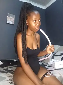 Snapshot of SheisBlacq chatting on 28, 11, 2025 SheisBlacq online show from 28, 11, 2025