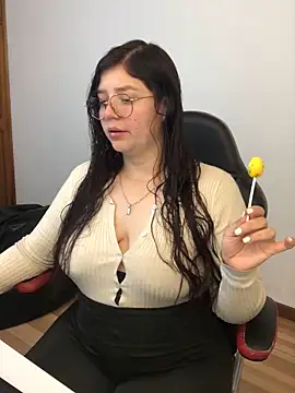 kayortiiz online show from 12, 5, 2026