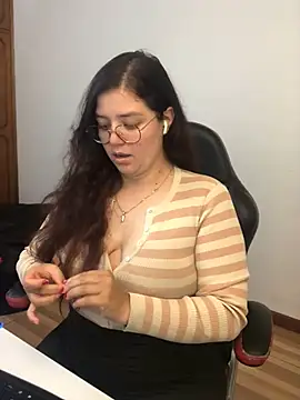Snapshot of kayortiiz chatting on 9, 7, 2026 kayortiiz online show from 9, 7, 2026
