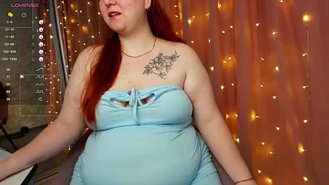 Snapshot of Mia_Bows chatting on 5, 6, 2026 Mia Bows online show from 5, 6, 2026