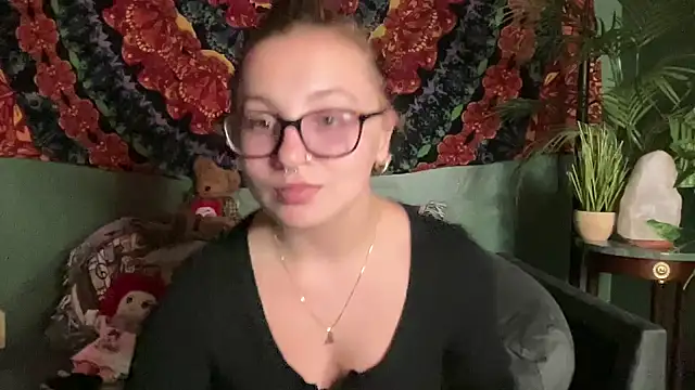 Snapshot of sweetandwet_daddy chatting on 21, 10, 2025 sweetandwet daddy online show from 21, 10, 2025