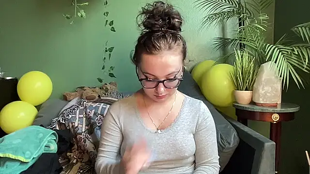 Snapshot of sweetandwet_daddy chatting on 16, 10, 2025 sweetandwet daddy online show from 16, 10, 2025