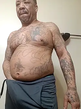 yellowwetfox online show from 1, 3, 2026