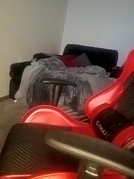 yellowwetfox online show from 7, 2, 2026