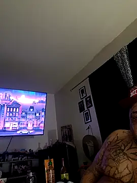 yellowwetfox online show from 10, 3, 2025