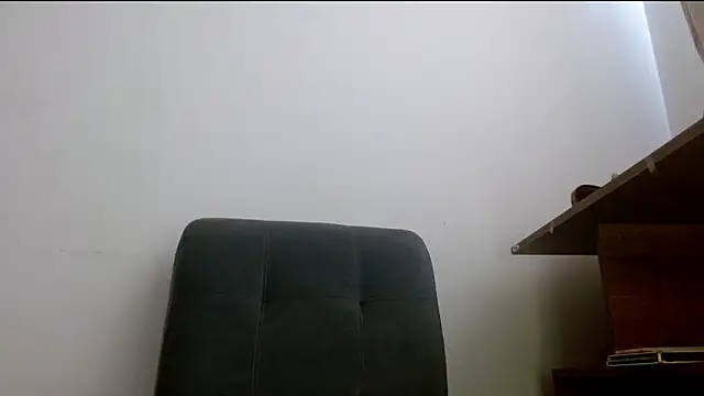 Snapshot of Juls_winter_ chatting on 13, 5, 2026 Juls winter online show from 13, 5, 2026