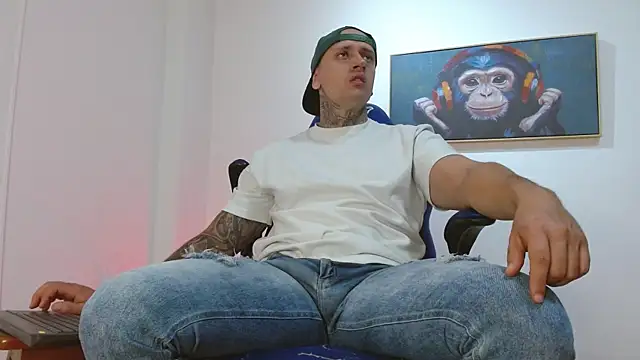 Joeysexx2 online show from 13, 1, 2026