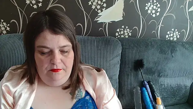 HouseWifeWhore Milf online show from 9, 3, 2025