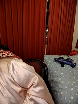 HouseWifeWhore Milf online show from 13, 5, 2026