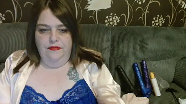 HouseWifeWhore Milf online show from 14, 10, 2025