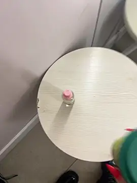 CrazzyChicks online show from 1, 12, 2025