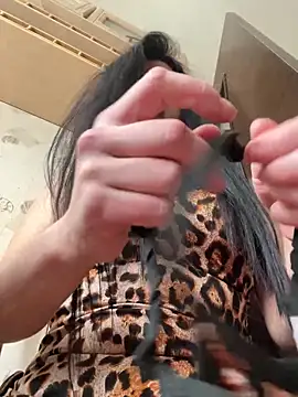 CrazzyChicks online show from 7, 3, 2026