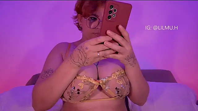 Lilmuh  online show from 15, 10, 2025