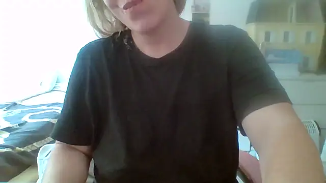 BondageGirl35 online show from 25, 3, 2026