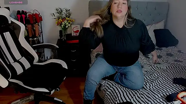 isabella rossse online show from 5, 11, 2025