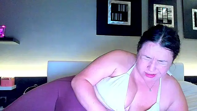 isabella rossse online show from 8, 3, 2026