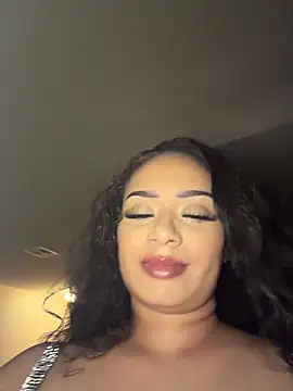 Snapshot of CarmelaAnthony chatting on 8, 11, 2025 CarmelaAnthony online show from 8, 11, 2025