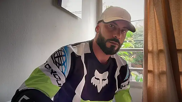 romeolovedark online show from 5, 4, 2026