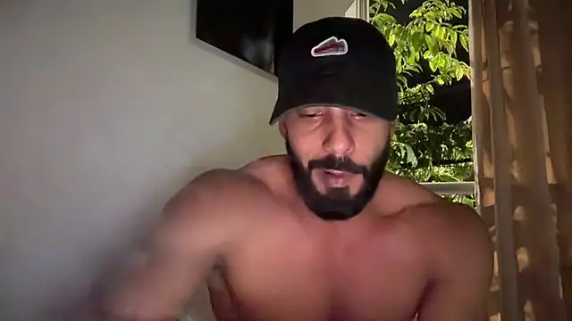 Snapshot of romeolovedark chatting on 1, 7, 2026 romeolovedark online show from 1, 7, 2026