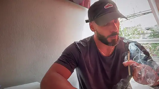 Snapshot of romeolovedark chatting on 17, 11, 2025 romeolovedark online show from 17, 11, 2025