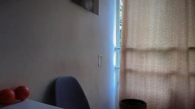 romeolovedark online show from 18, 5, 2026
