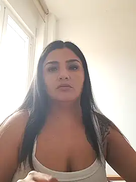 Snapshot of laura_dirtyhot chatting on 13, 12, 2024 laura dirtyhot online show from 13, 12, 2024