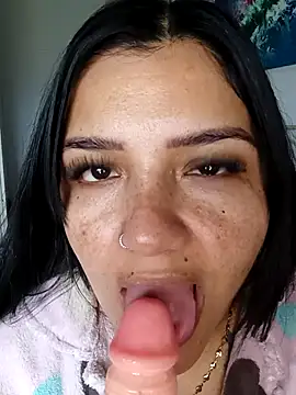 Snapshot of laura_dirtyhot chatting on 4, 12, 2025 laura dirtyhot online show from 4, 12, 2025