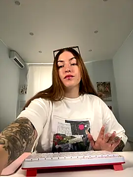 IvyHoney online show from 9, 9, 2025