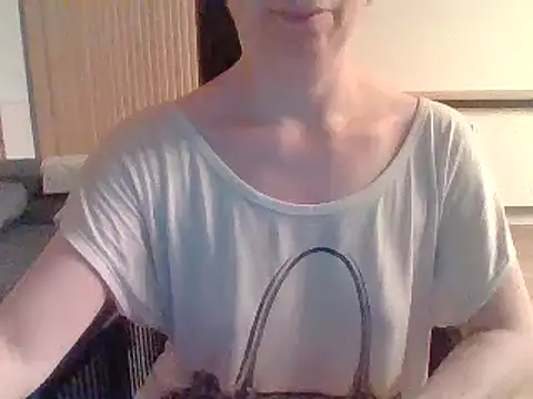 Moi Lina online show from 20, 7, 2026