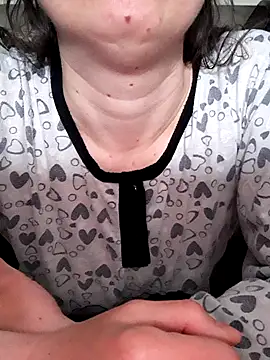 Moi Lina online show from 6, 10, 2025