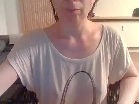 Moi Lina online show from 17, 7, 2026