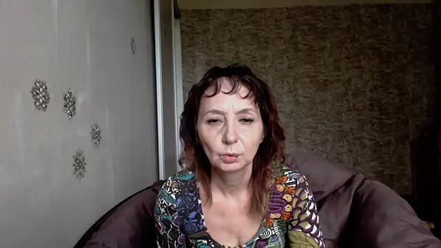 Snapshot of AnnieEltgant chatting on 2, 6, 2026 AnnieEltgant online show from 2, 6, 2026
