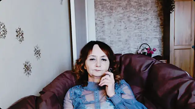 AnnieEltgant online show from 16, 11, 2025