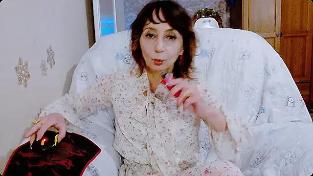 AnnieEltgant online show from 20, 12, 2024