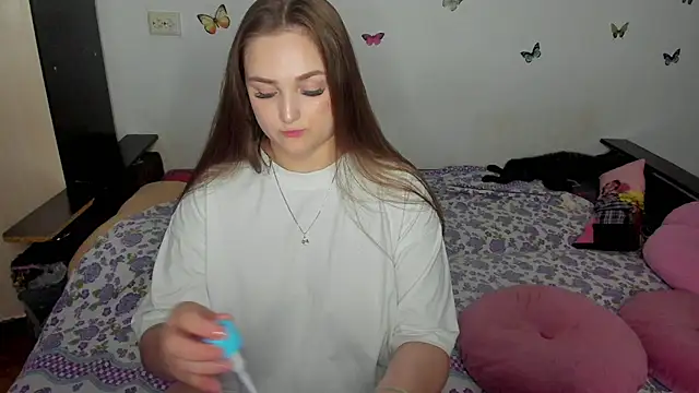 Snapshot of NataliEvans chatting on 9, 7, 2026 NataliEvans online show from 9, 7, 2026